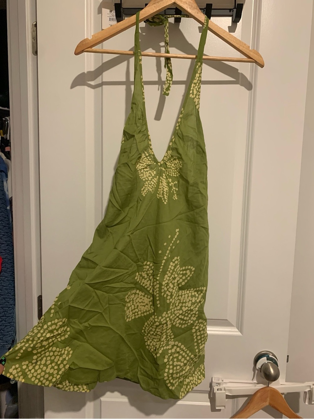 Kimchi Blue Ava Green Floral Print Halter Tie Neck Sleeveless Mini Dress Small - Picture 2 of 4